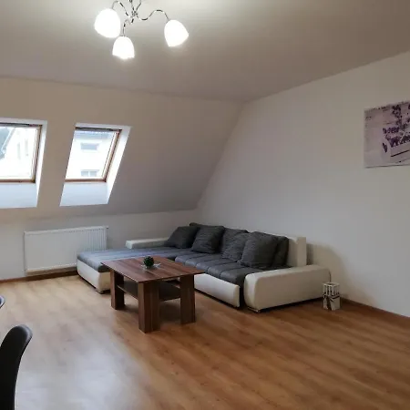 V Podkrovi Apartment